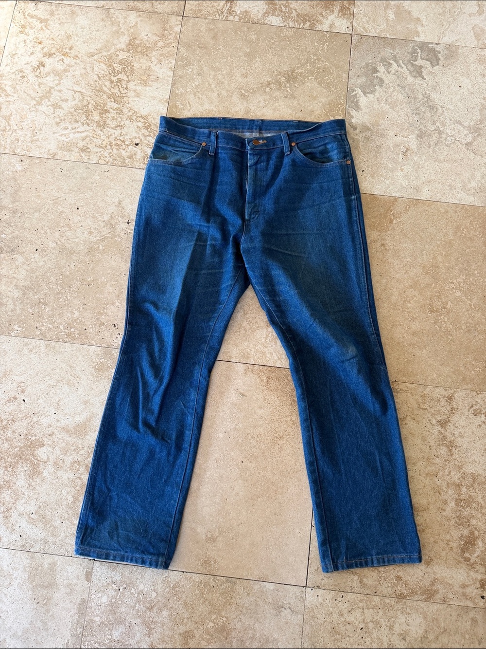 Men's cowboy cut slim fit